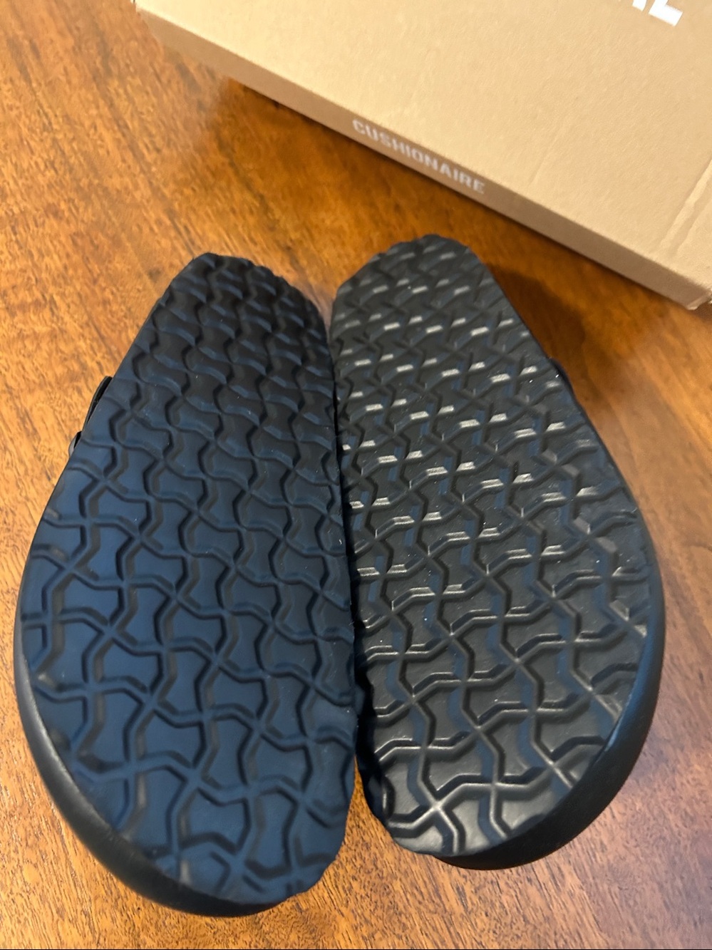 NEW Cushionsire Hana Women’s Slip On Clogs Size 8.5. (Runs small - size up) - Picture 8 of 12